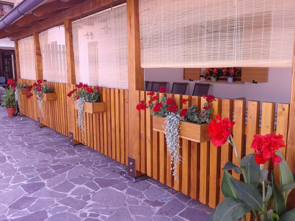 Turisticna Kmetija Pri Pozarju Villa Knezak Bagian luar foto