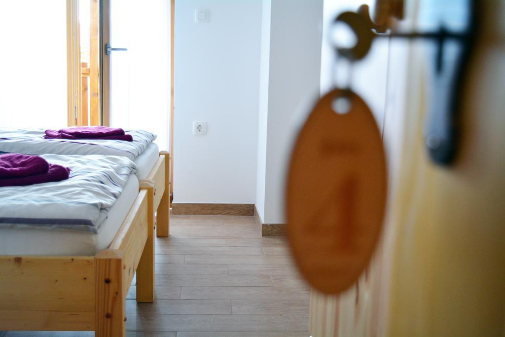 Turisticna Kmetija Pri Pozarju Villa Knezak Bagian luar foto